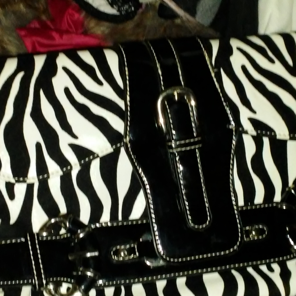 Handbag - Picture 2 of 2